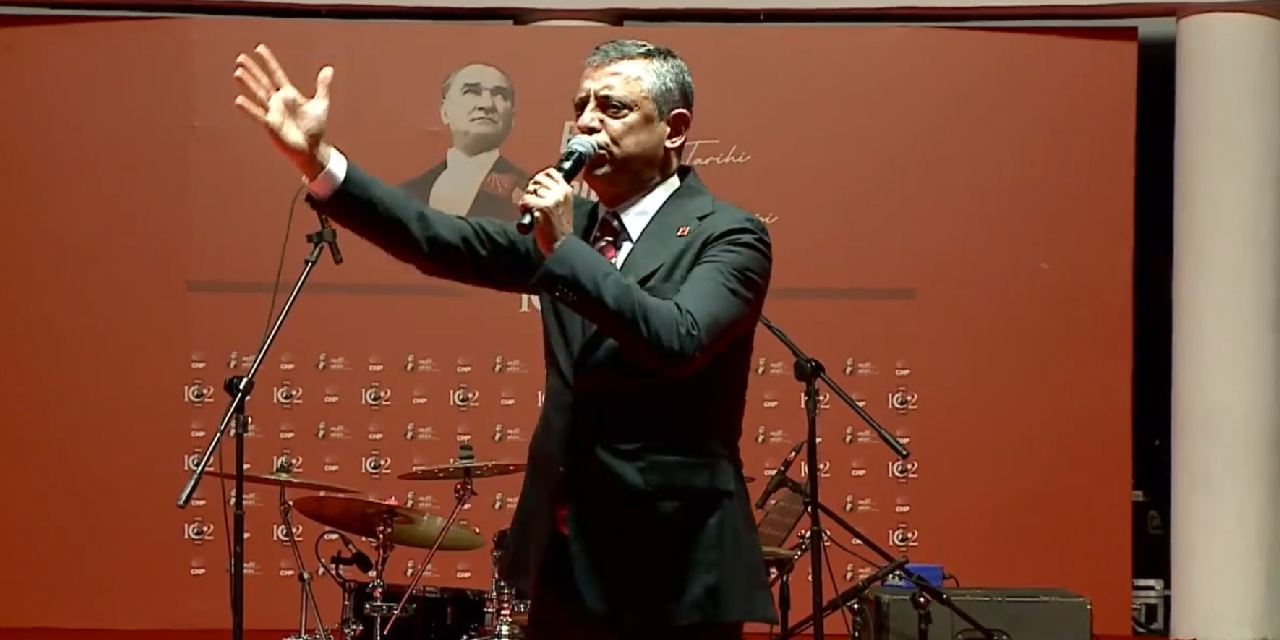 Özgür Özel'den polis ablukasına tepki, İstanbul İl Başkanlığı'na çağrı: 'Bütün demokratları davet ediyorum'