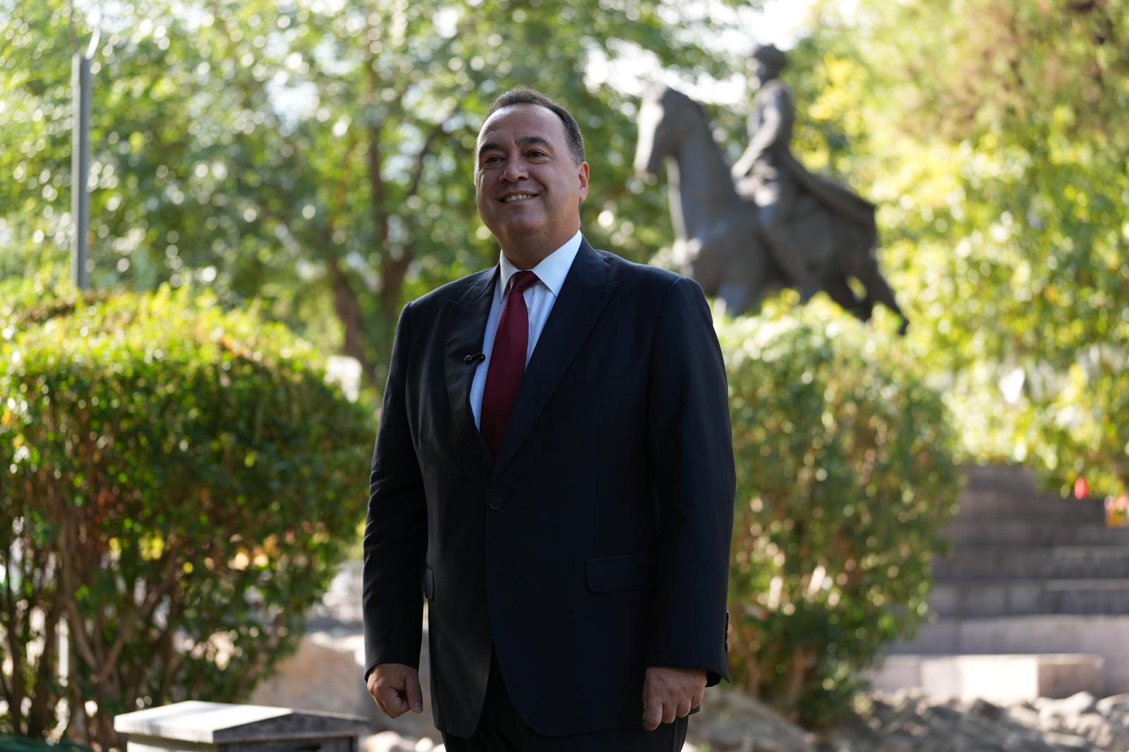 Başkan Dutlulu’dan öğrencilere büyük destek: 5 bin üniversiteliye aylık 1000 TL burs