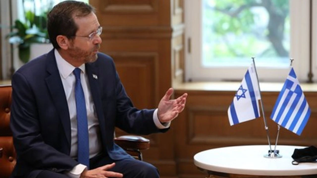 İsrail cumhurbaşkanına "şüpheli paket" alarmı