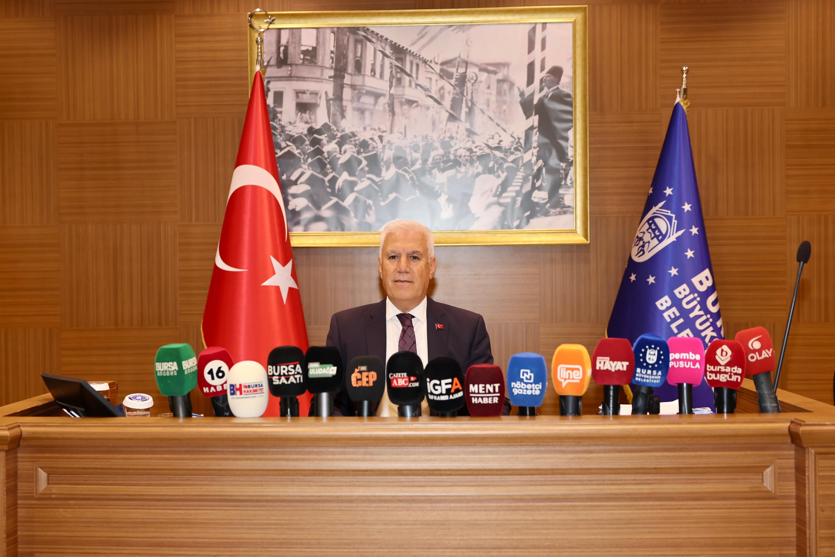 Mustafa Bozbey, “Bursa’mızın kurtuluşu kutlu olsun”