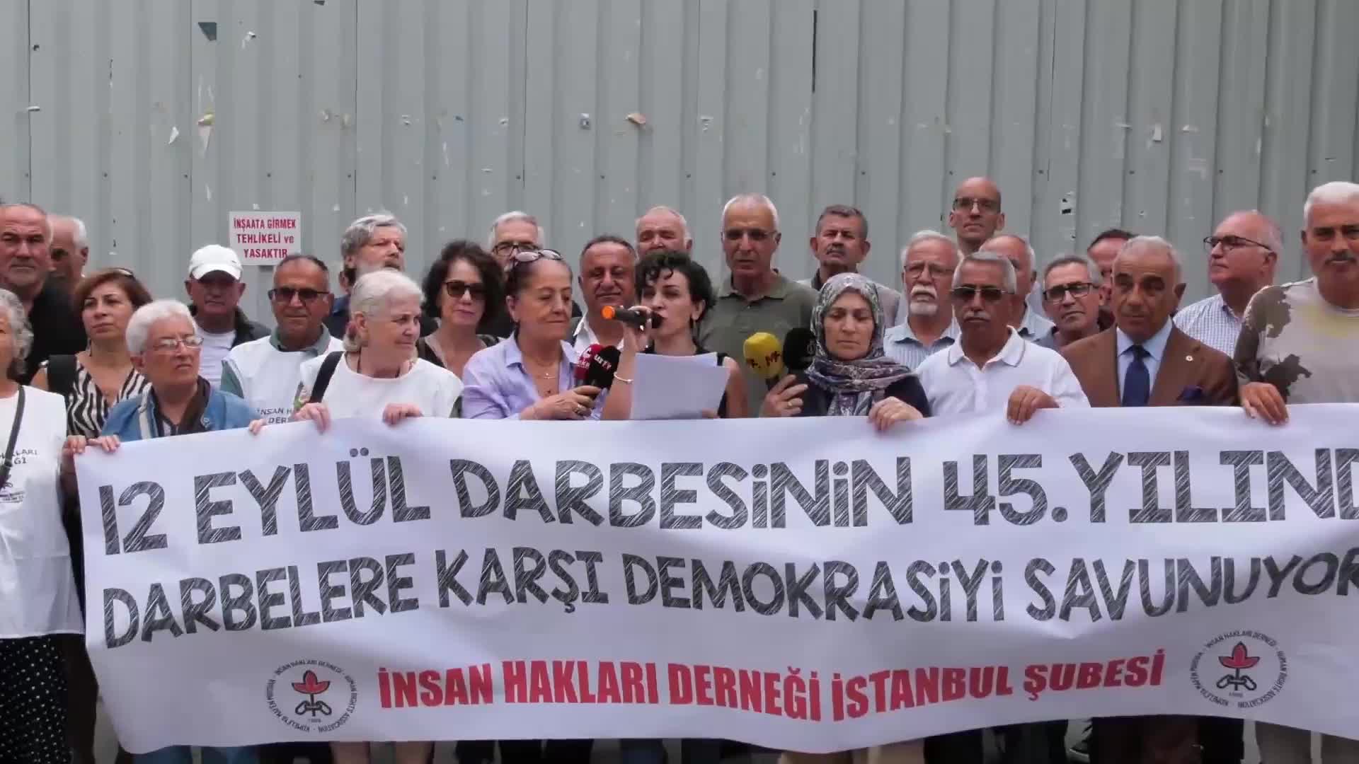 12 Eylül darbesinin 45. yıl dönümünde eski TRT Radyo binası önünde açıklama