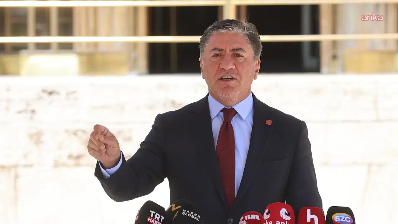 CHP'li Murat Emir’den dikkat çeken açıklama: 'Majestelerinin muhalefeti yaratılmaya çalışılıyor'