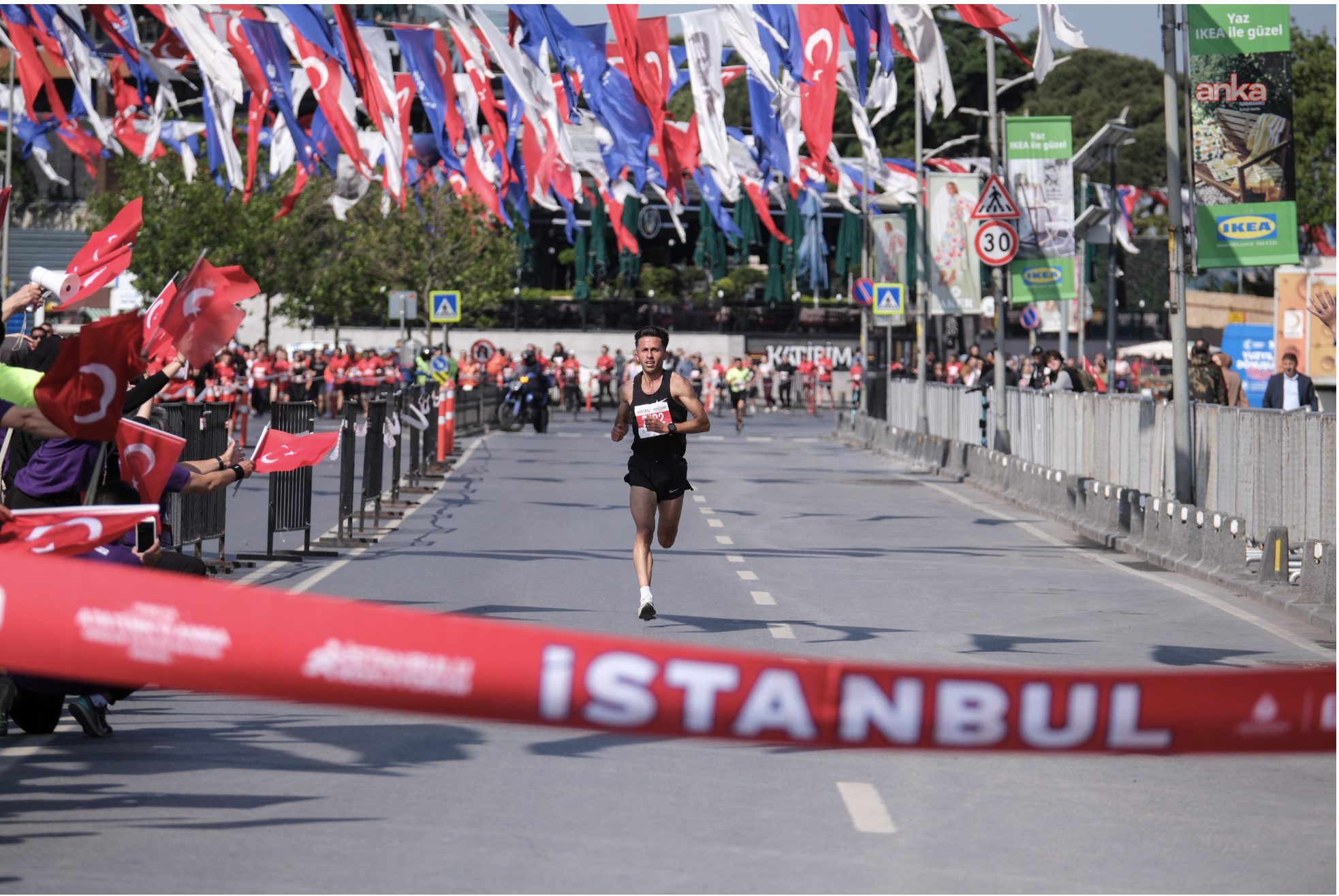 "İstanbul'u Koşuyorum" yarışı nedeniyle pazar günü bazı yollar trafiğe kapatılacak