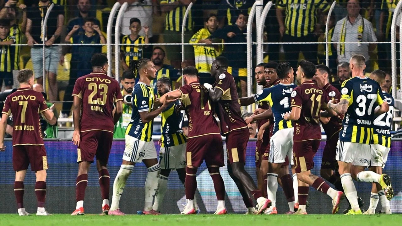 Fenerbahçe, Tedesco’yla ilk maçında Trabzonspor’u devirdi
