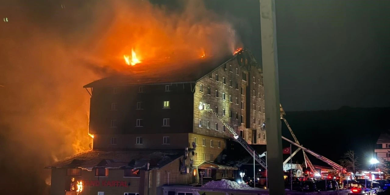 Kartalkaya otel yangını davasında mütalaa: Otel sahibi ve 4 kişi olası kastla öldürme ile suçlandı