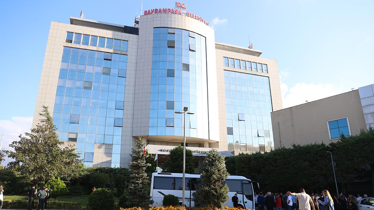 Bayrampaşa'da CHP çoğunluğu kaybetti: 4 meclis üyesi istifa etti