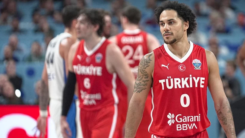 Larkin 7 yıl sonra 12 Dev Adam'a veda etti