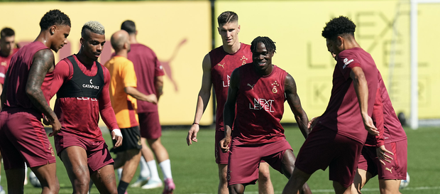 Galatasaray'da Osimhen için iki seçenek masada