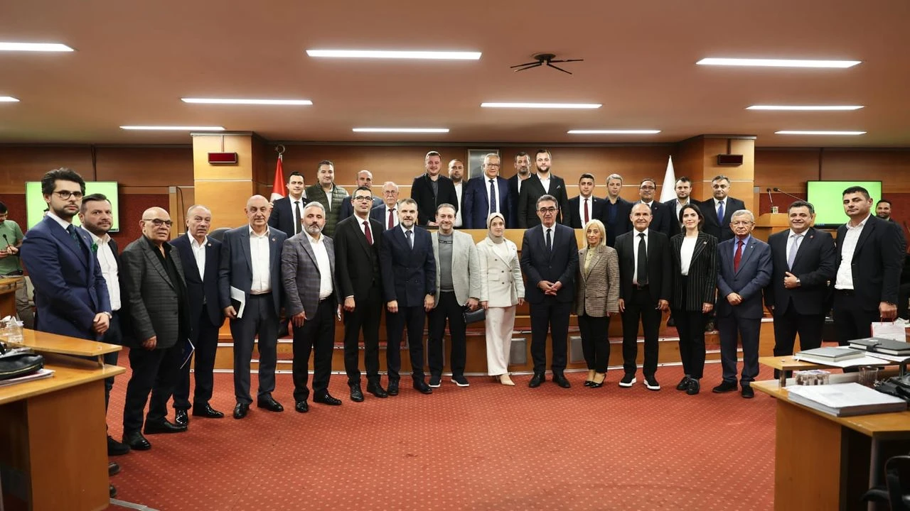 Bayrampaşa Belediye Meclisi'nde aritmetik operasyonları: Kim önde? Kim istifa etti?