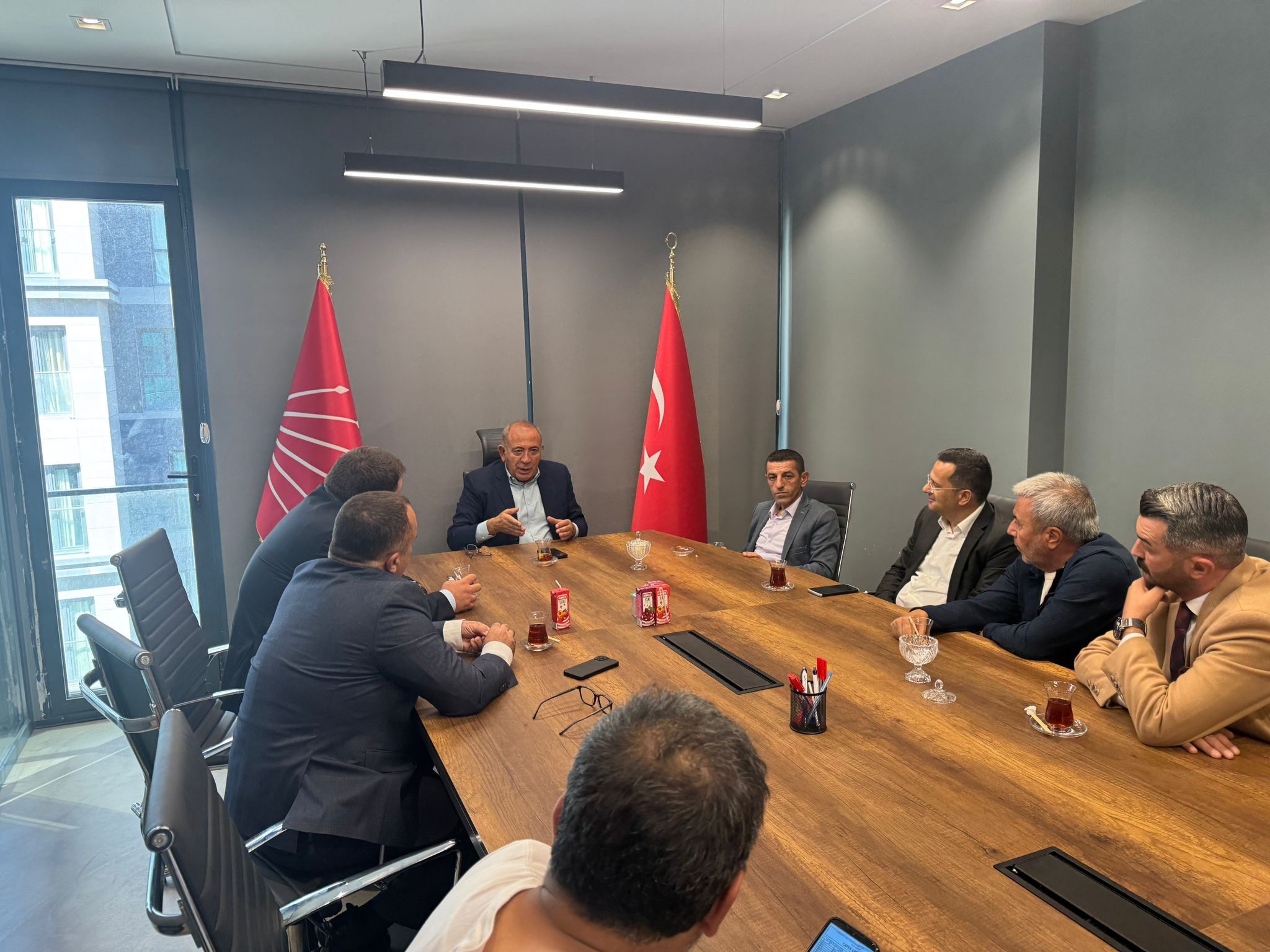 Gürsel Tekin'in Özgür Çelik'i hakkında ihraç talebi!