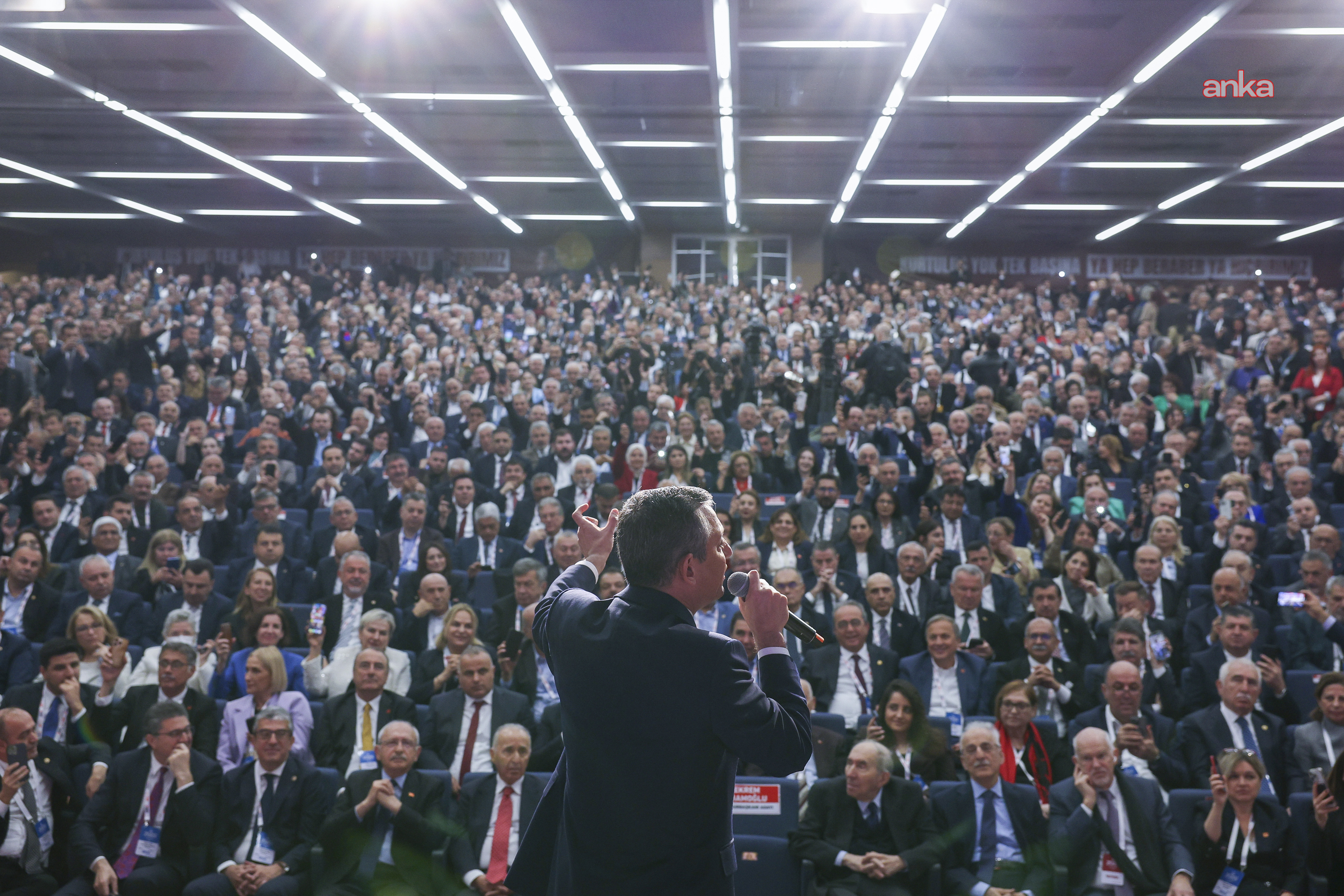 CHP için büyük gün: Kurultay, kayyıma ve 'butlan'a karşı hukuki güvence sağlayabilir mi?