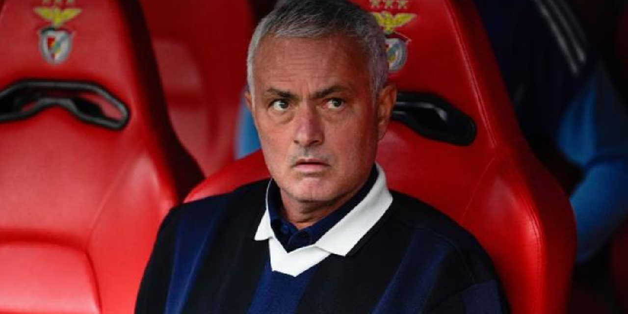 Jose Mourinho resmen Benfica'da: İmza töreninde Fenerbahçe'yi hedef aldı