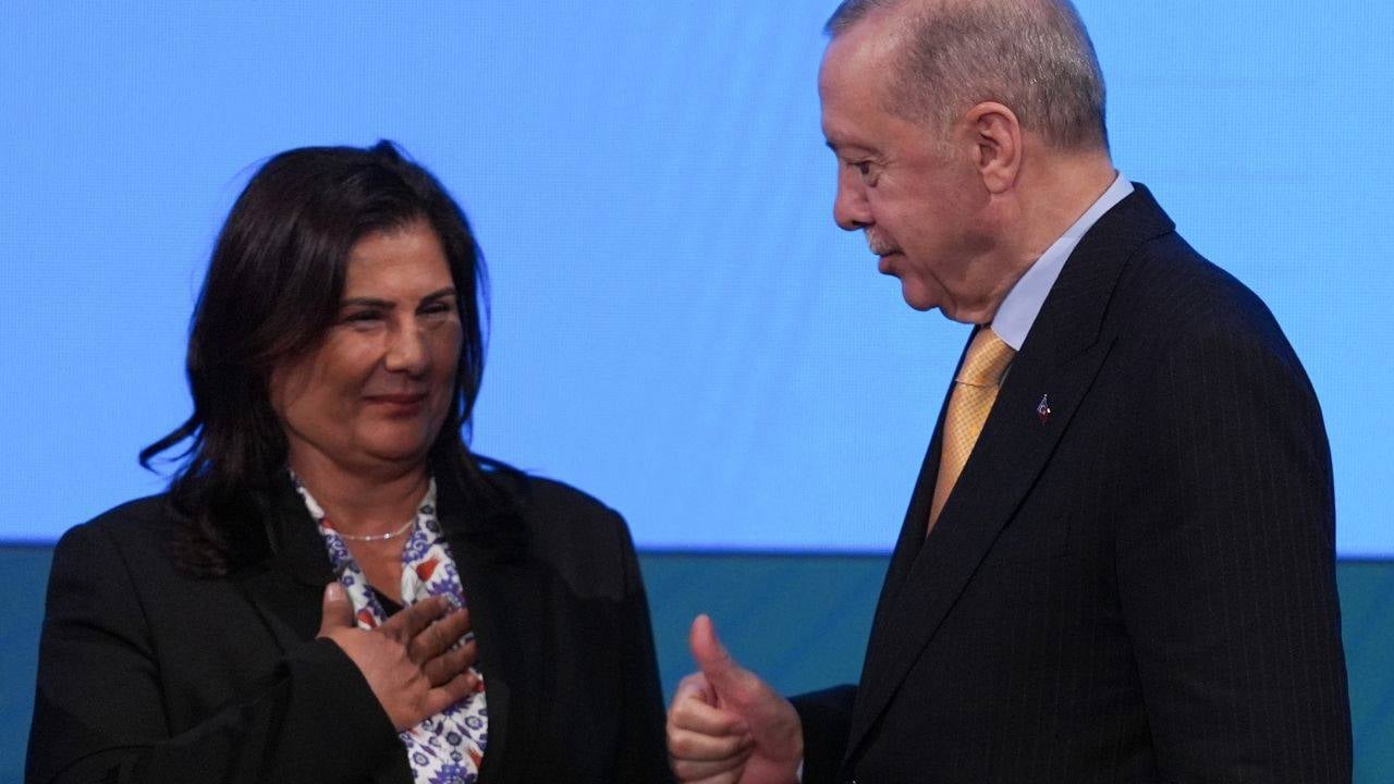 Çerçioğlu 2022'de "Büyükşehire ait olan bu binayı Kuşadası Belediyesi’ne devrediyoruz" demişti, şimdi tahliyesi istendi