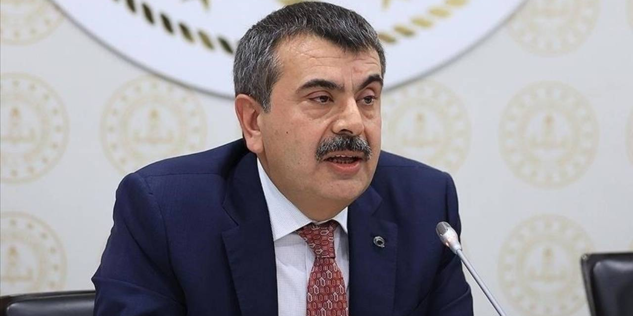 Aşağılama, nefret, ayrımcılık... Bakan Tekin hakkında suç duyurusu