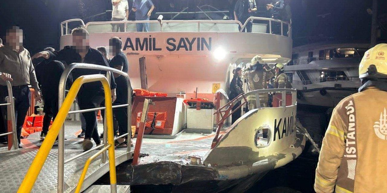 Boğaz'da panik anları: Beşiktaş-Üsküdar motoru, kargo gemisi ile çarpıştı!