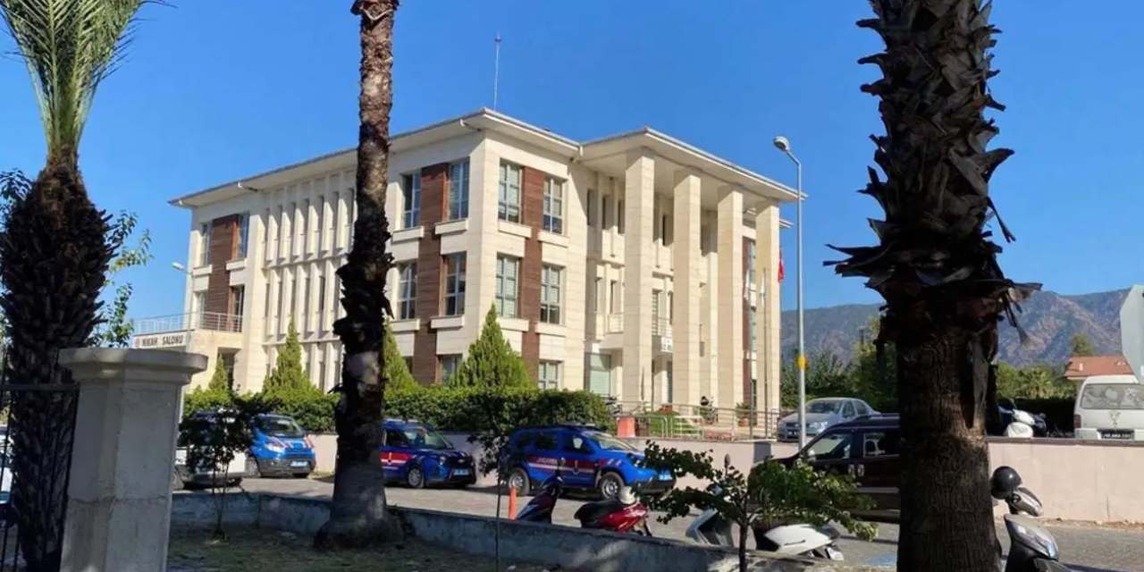 Köyceğiz Belediyesi’ne sahte belge operasyonu: Başkan Yardımcısına ev hapsi