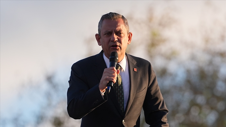 Özgür Özel, önceki genel başkanları Kurultay'a davet etti