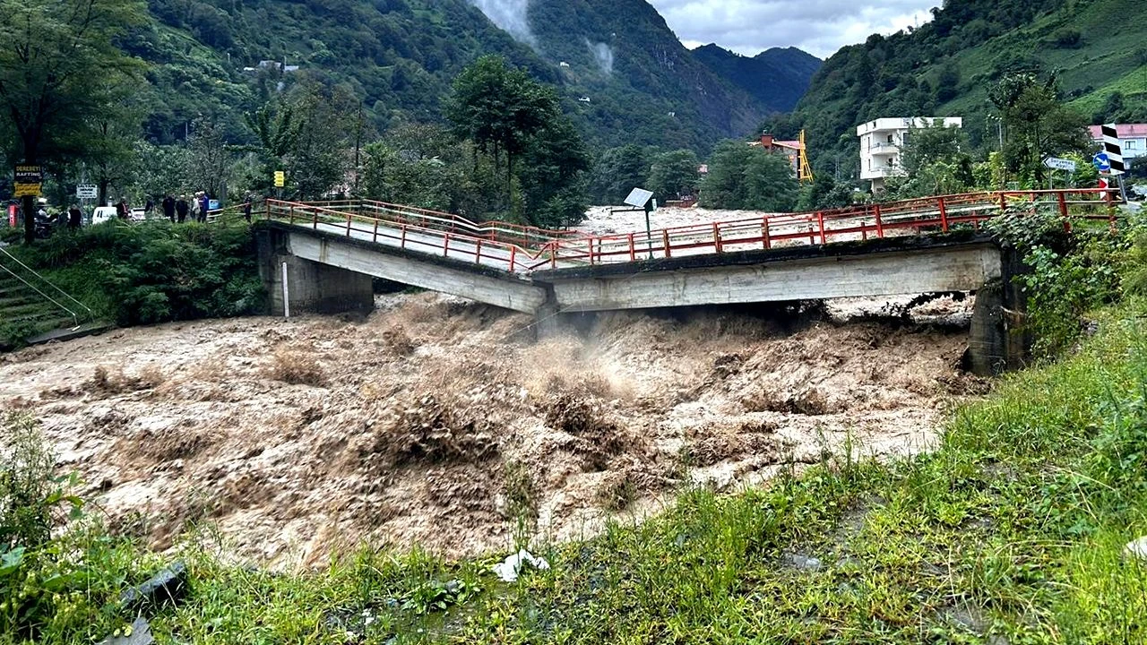 Bakan Göktaş: Rize’ye acil ve temel ihtiyaçlar için 4 milyon TL kaynak aktarıyoruz