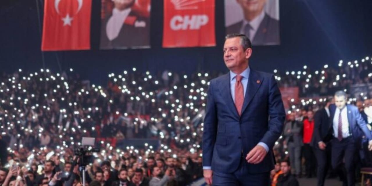 CHP’de Olağanüstü Kurultay günü: ‘Darbeye ve kayyuma hayır’ sloganıyla 1127 delege sandıkta