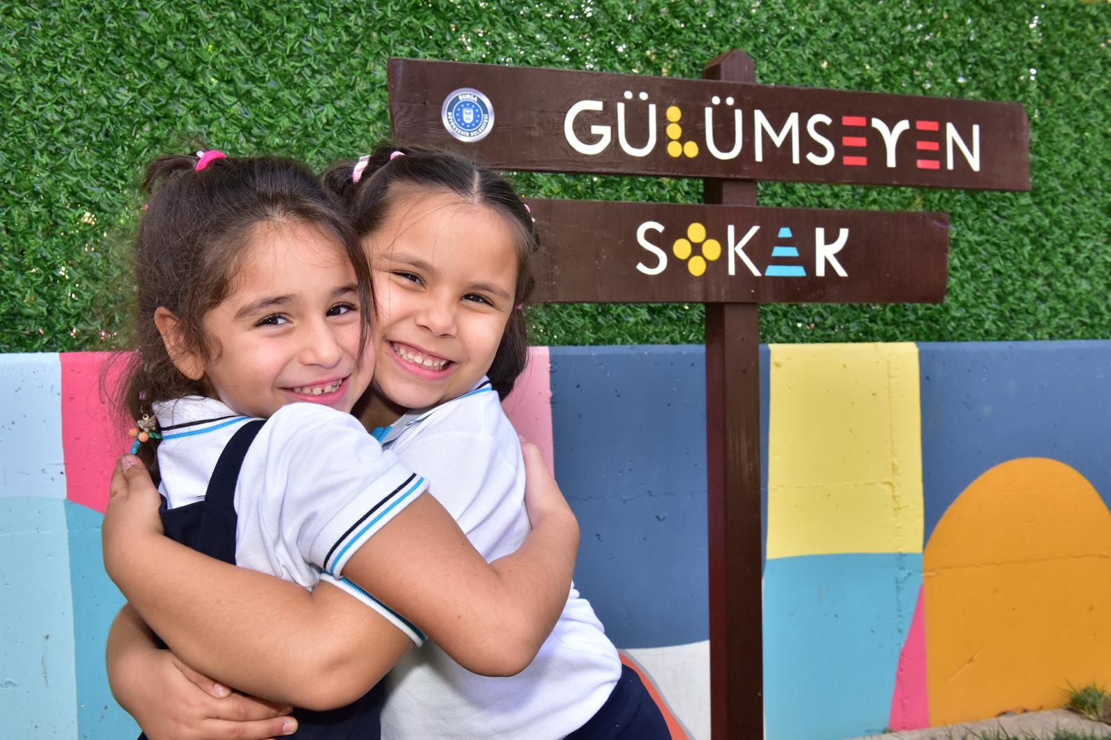 Bursa’da sokaklar da çocuklar da Gülümsüyor