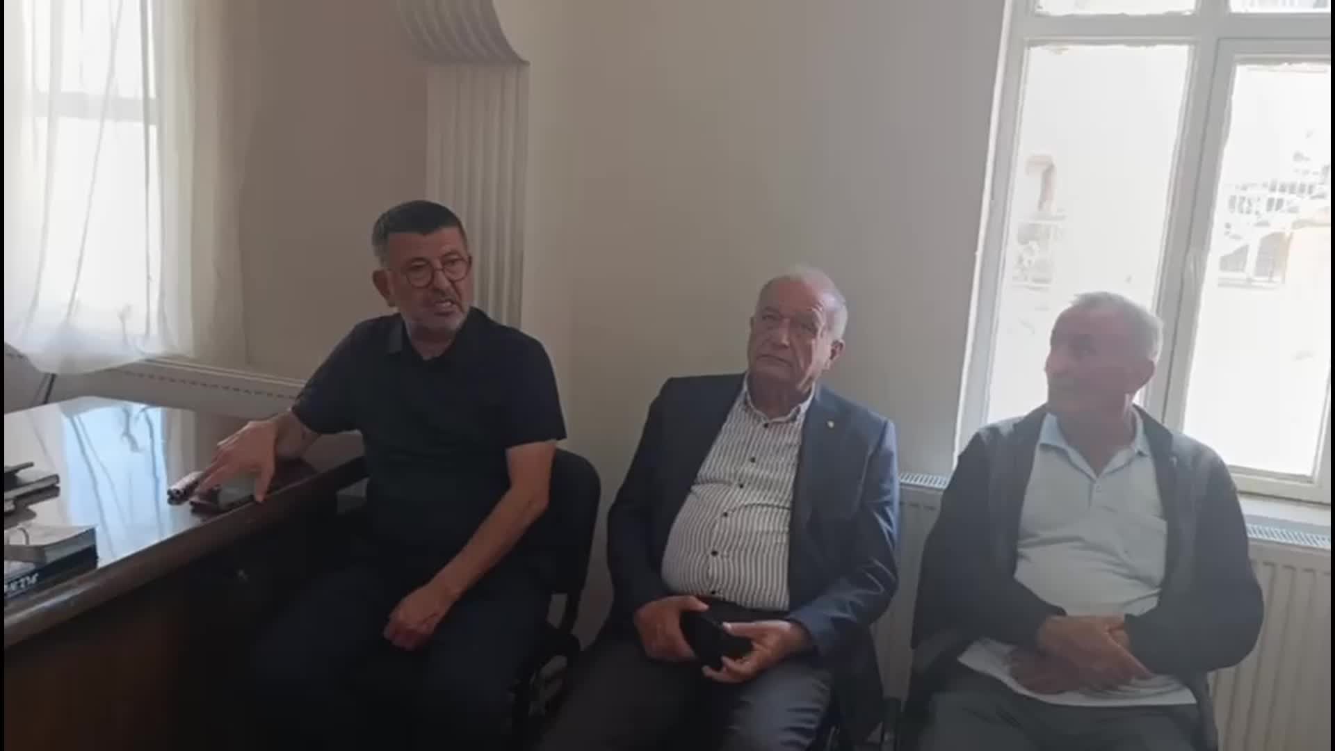 Veli Ağbaba: "Gelin Yavaş'ın da Melih ve Osman Gökçek'in de mal varlığını araştıralım. Kim hırsız, kim namussuz, ortaya çıksın"