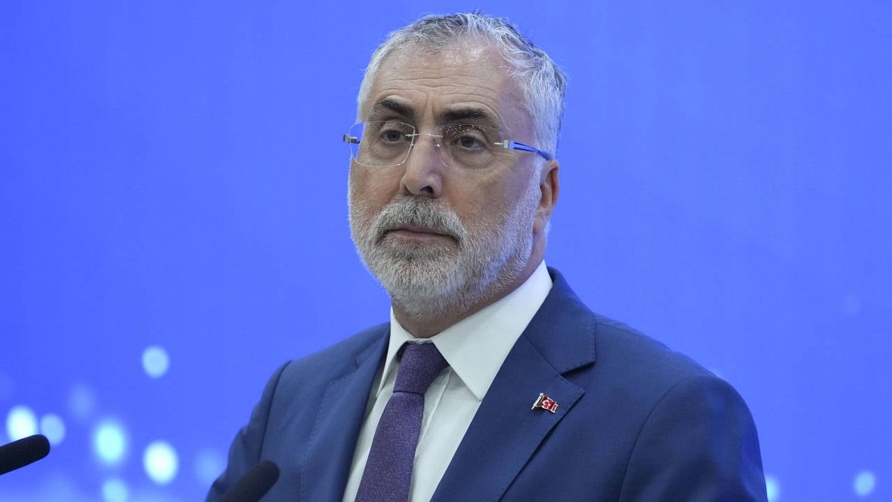 Bakan Işıkhan'dan asgari ücret açıklaması: "Kıyasladığımızda çok iyi bir noktadayız, Mısır’da 100-110 dolar düzeyinde"