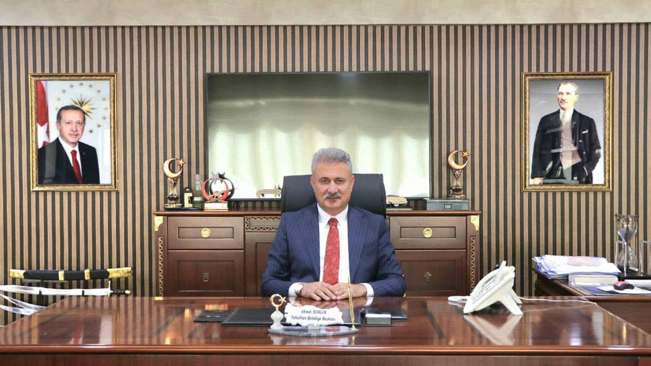 Dosyanın detayları ortaya çıktı: Tutuklanan AKP'li belediye başkanını makam şoförü yaktı