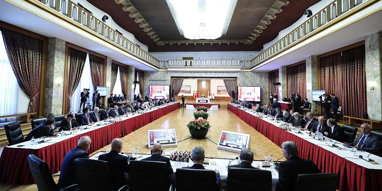 Öcalan ve üst düzey PKK yöneticileri için ‘Ahmed Şara’ formülü