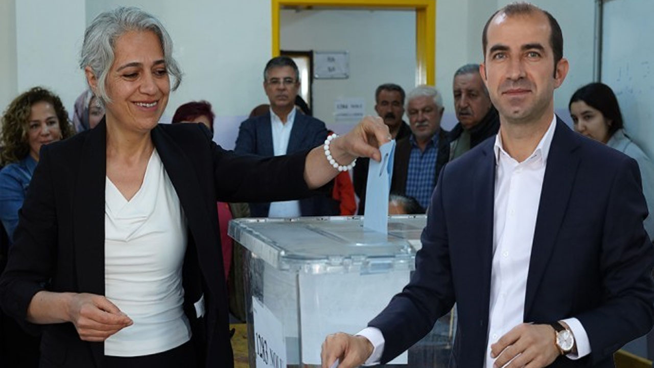 DBP Eş Başkanları oylarını kullandı