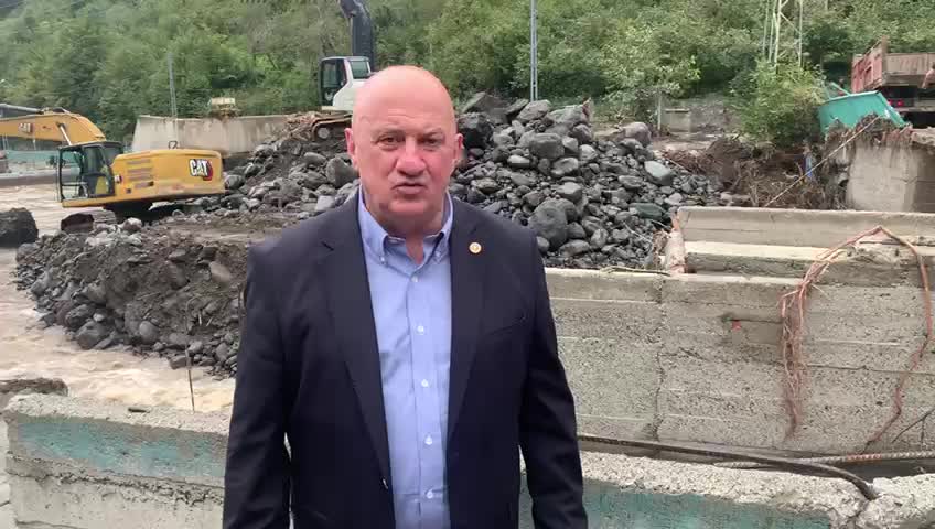 CHP'li Bayraktutan, sel felaketi yaşanan Borçka'da inceleme yaptı: Mağduriyet giderilmeli