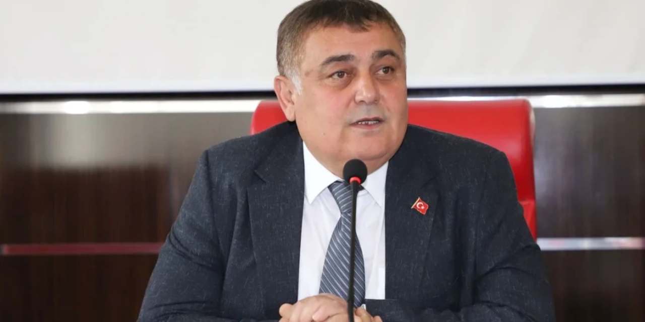 Aksu Belediye Başkanı İsa Yıldırım CHP’den istifa etti