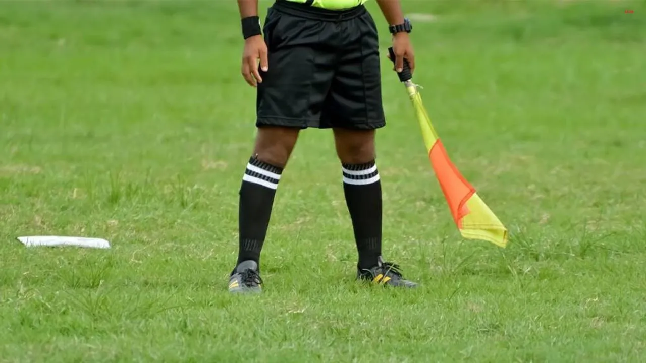 Maç öncesi otelden çıkış yapan hakeme bıçaklı saldırı