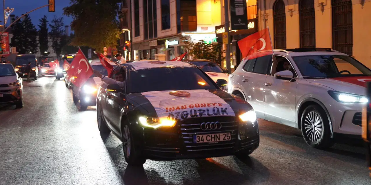 Beyoğlu'nda yurttaşlardan İnan Güney'e destek konvoyu