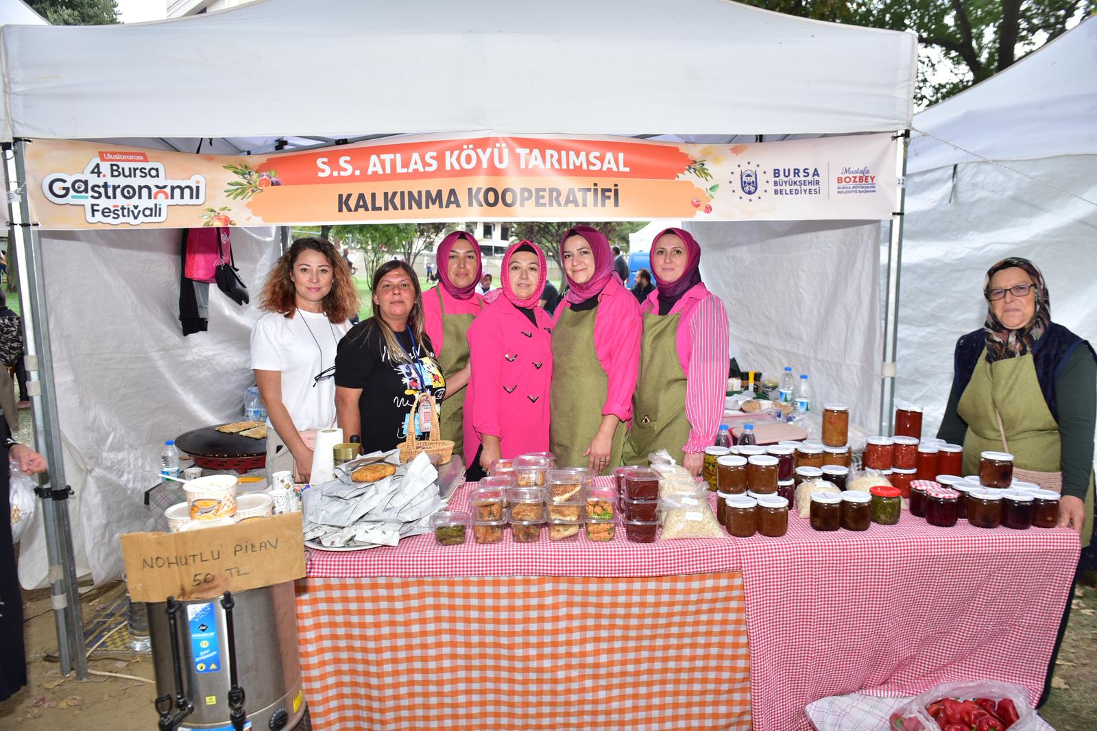 Bursa'da kadın emeği festivale güç kattı