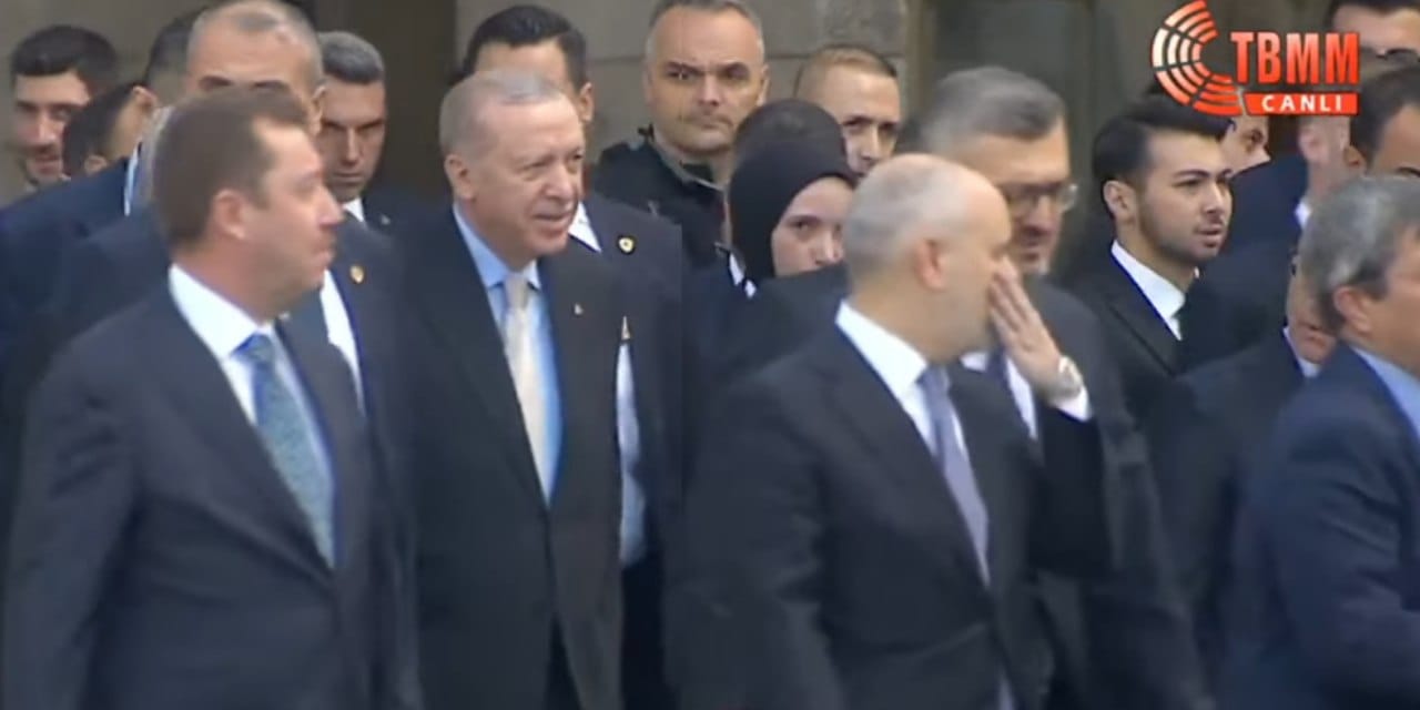 Meclis’i kuran parti CHP’den açılış günü tarihi protesto