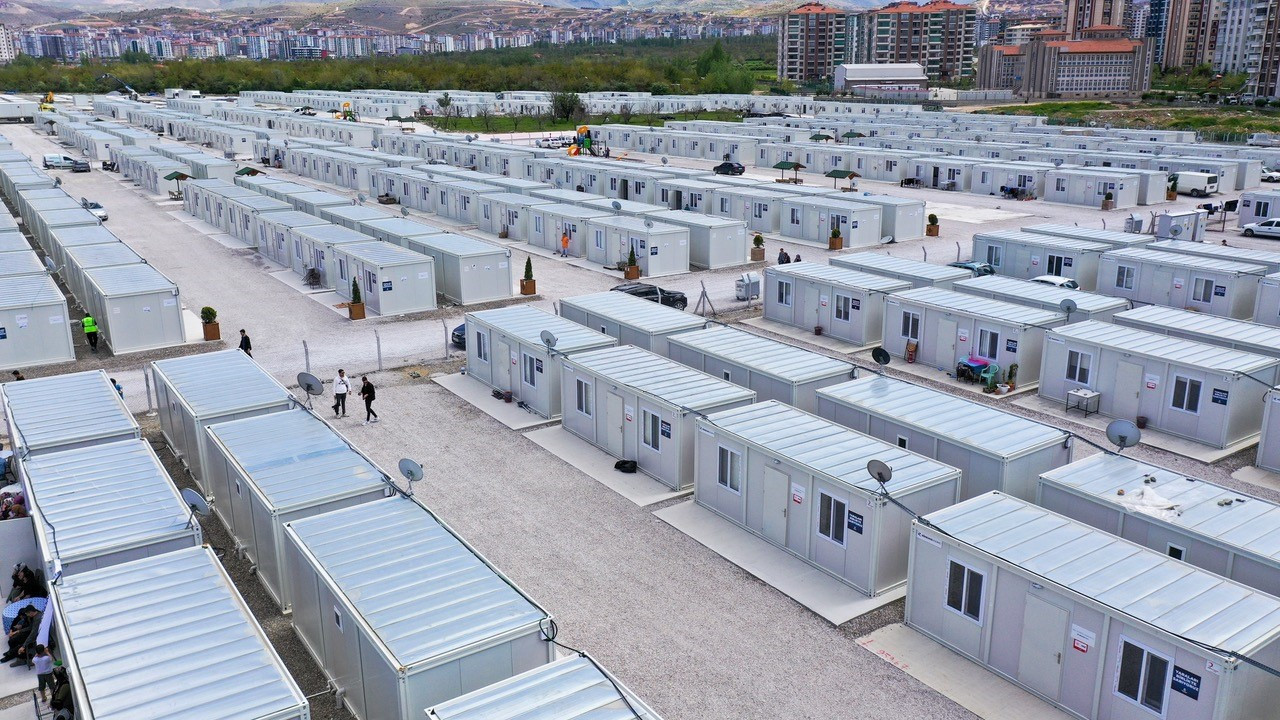 Genel Sağlık-İş: Deprem bölgesinde görev yapan sağlık emekçileri hala konteynerlerde yaşamak zorunda