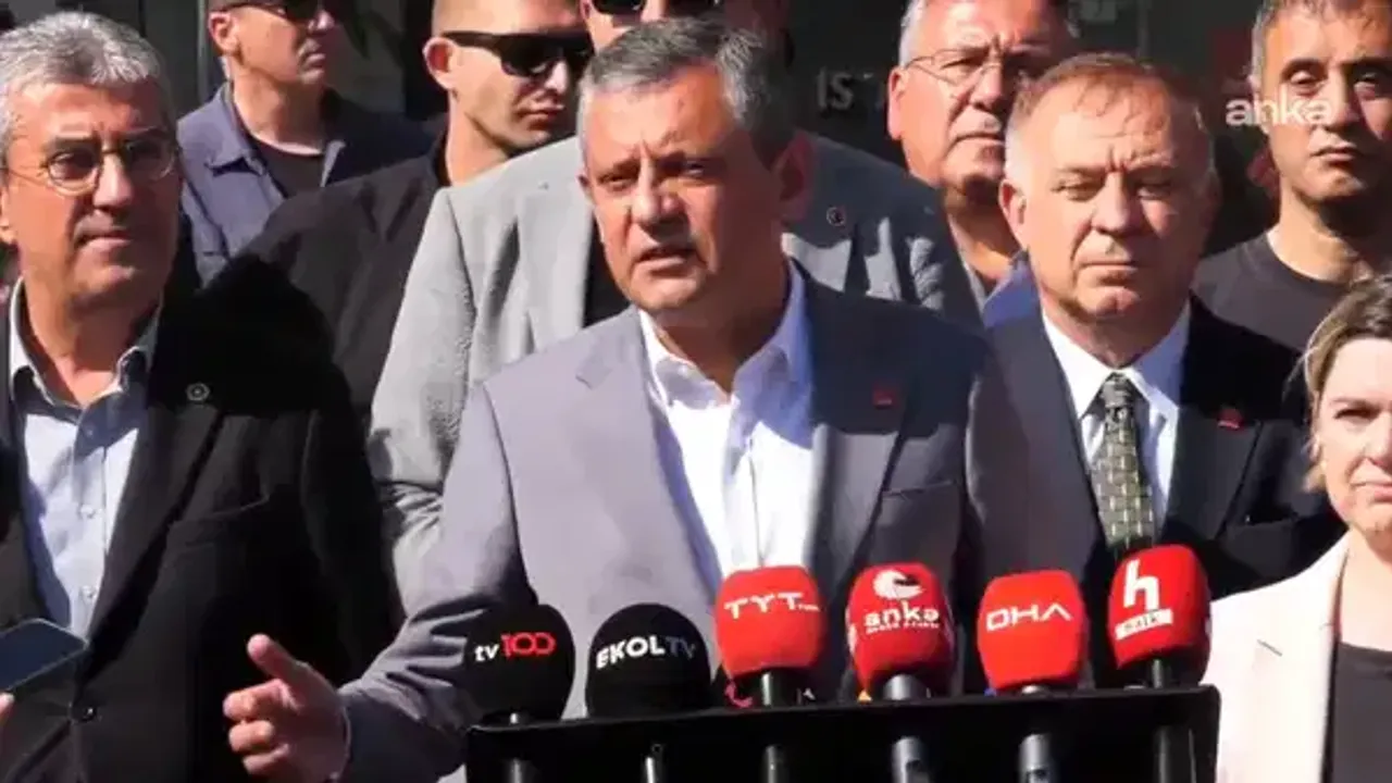 Özgür Özel'den Gürsel Tekin sorusuna dikkat çeken hareket