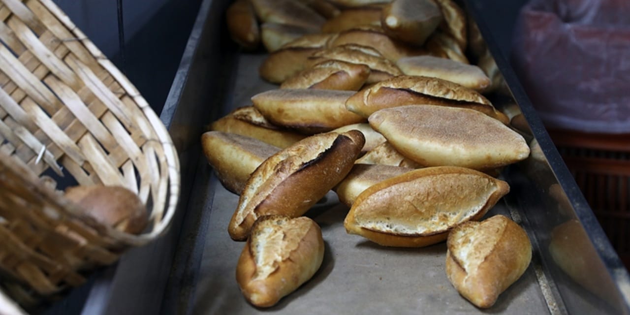 ‘Daha fazla dayanamadık’ deyip ekmeğe zammı duyurdu