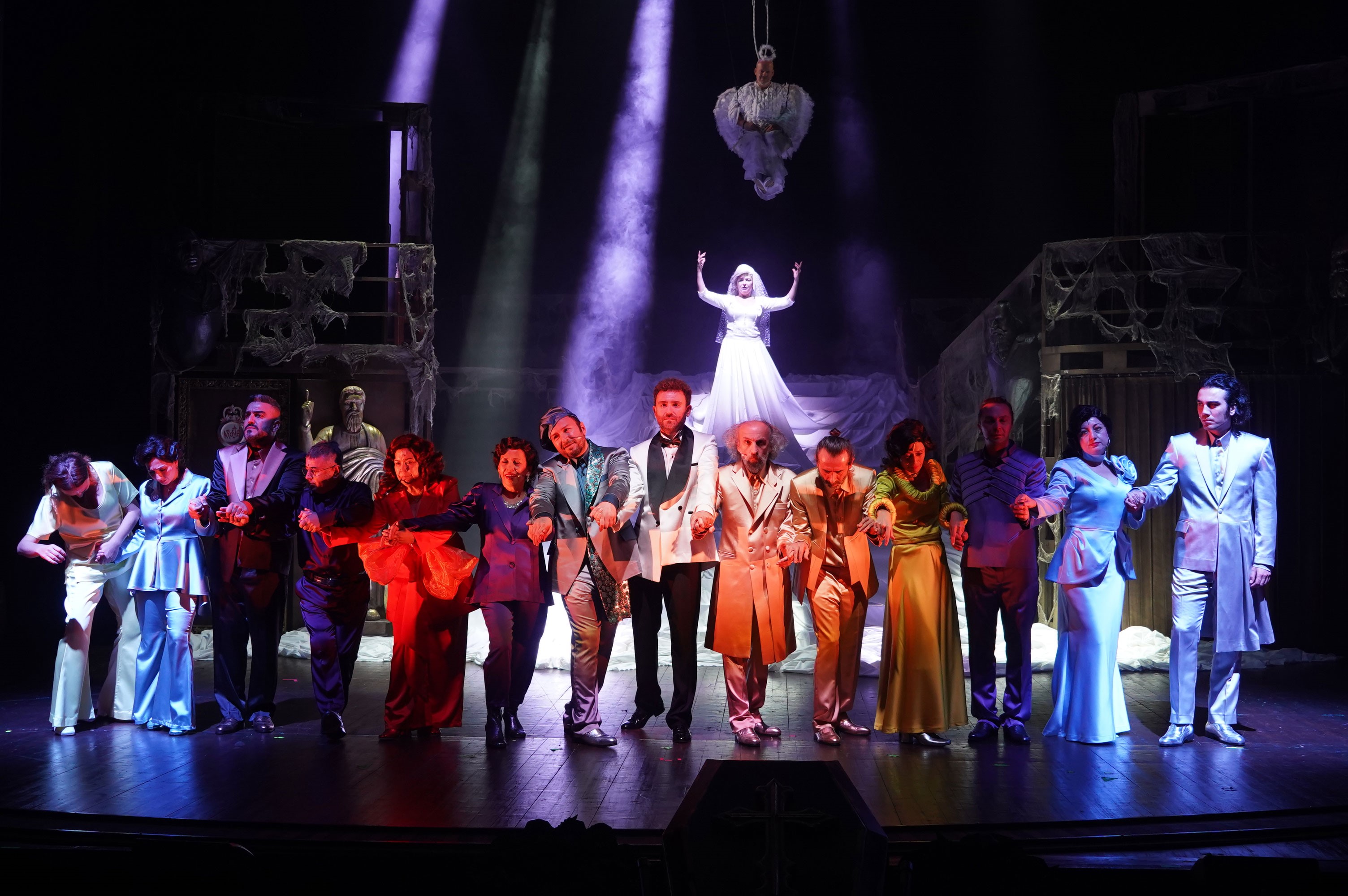 İBB Şehir Tiyatroları sezonu “Bir Ziyaret” ile açtı