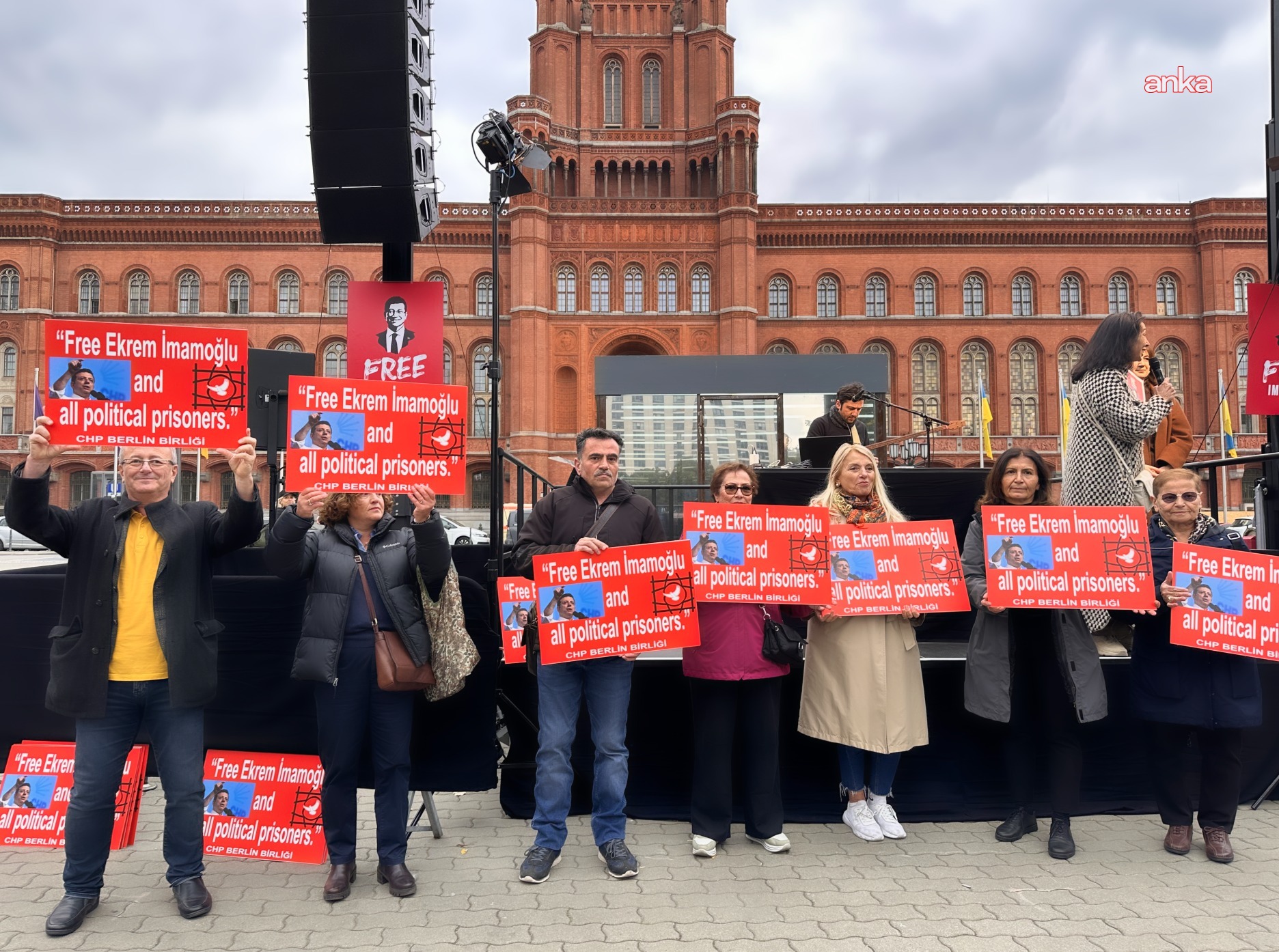 Silivri Cezaevi hücresinin modeli Berlin'de sergileniyor