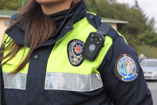 Meclis polisine yaka kamarası dönemi: Arkasından vekilin oğlu çıktı!