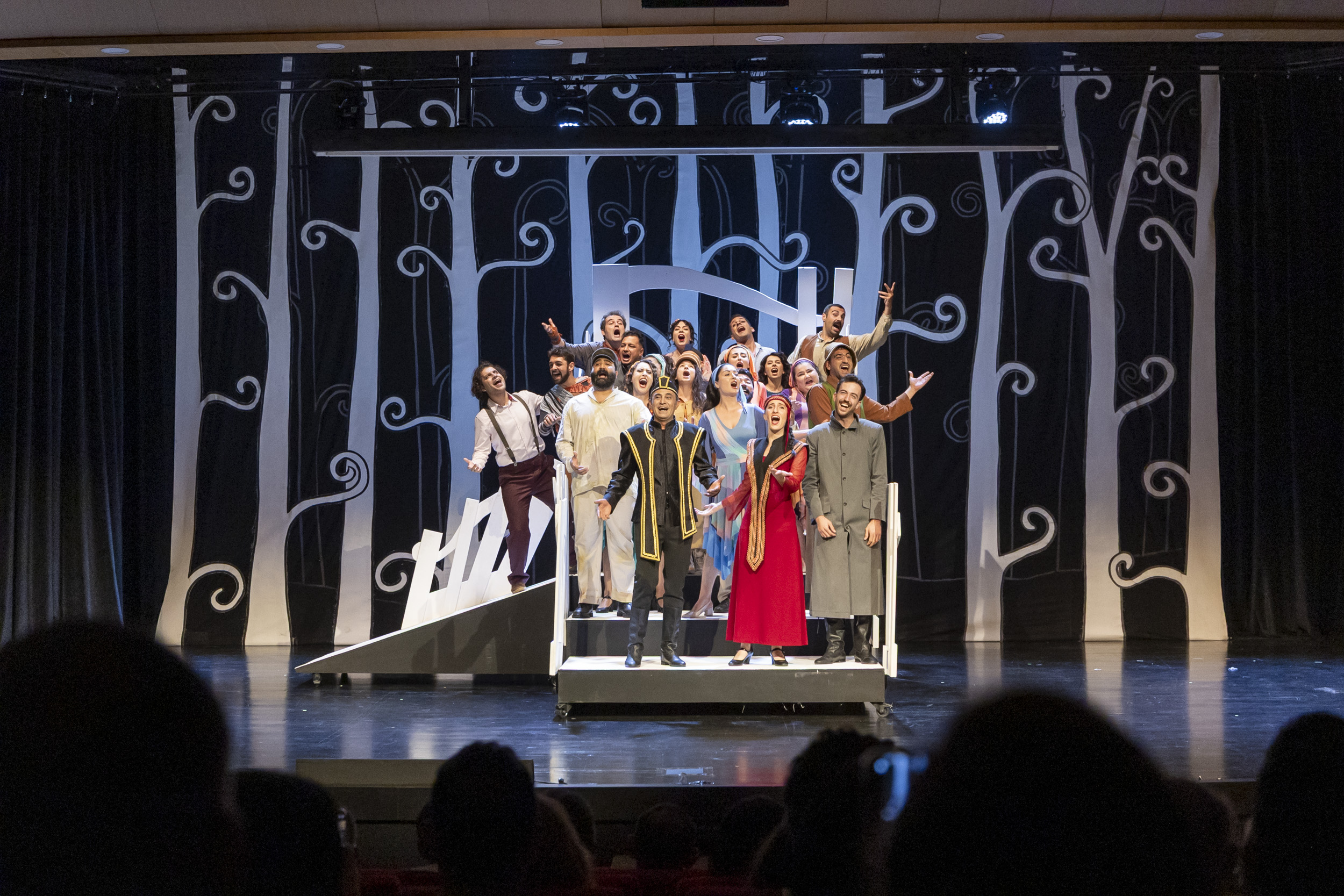 Mersin Şehir Tiyatrosu 25. sezonunu ‘Bahar Noktası’ ile açtı