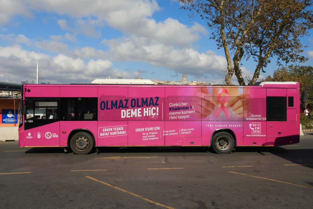 İETT’den 'Meme Kanseri Farkındalık Ayı'na özel otobüs