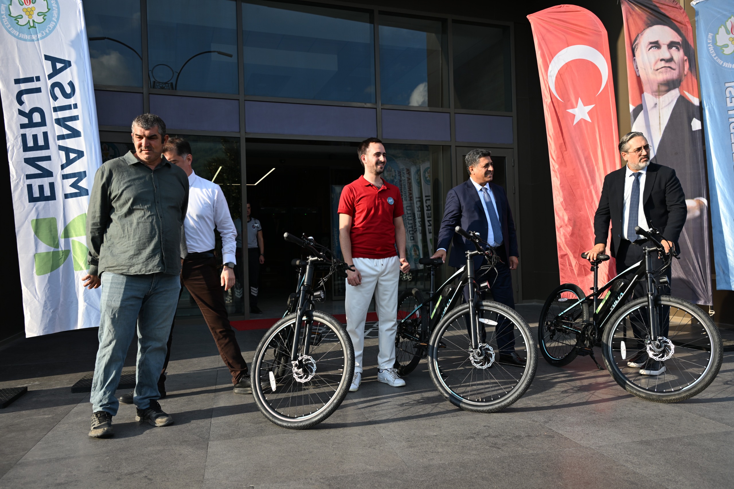 'Adımla Manisa’da en çok yürüyenlere elektrikli bisiklet ödülü