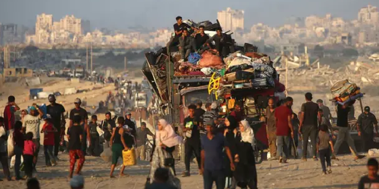 Trump son gelişmeyi duyurdu: İsrail Gazze'den geri çekiliyor; müzakereciler Mısır'da toplanıyor