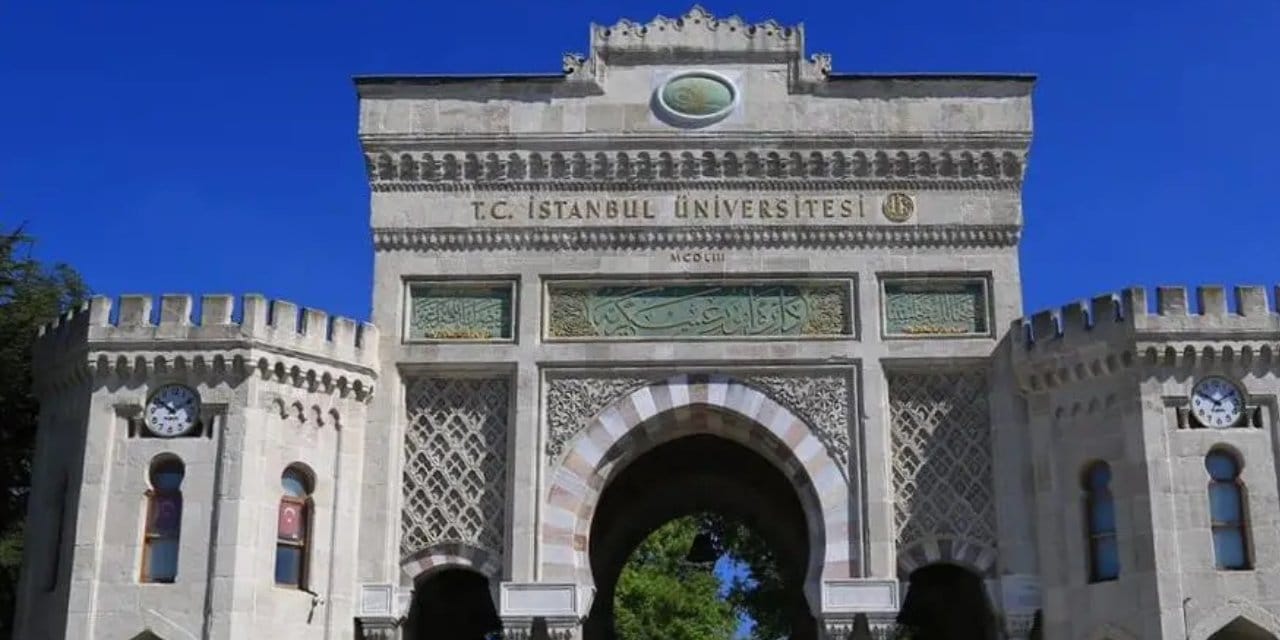 İstanbul Üniversitesi’nde tarikat etkisi