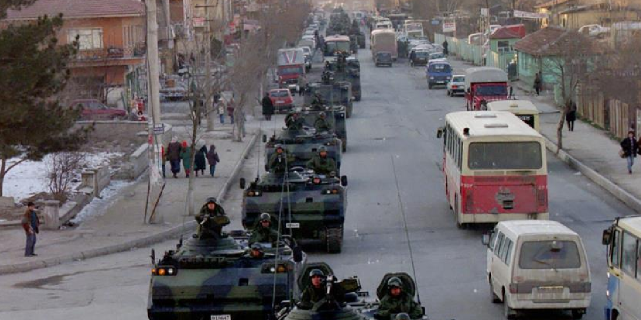 28 Şubat davasında karar çıktı: 13 sanığa "darbe girişimine yardım" suçundan 18'er yıl hapis cezası