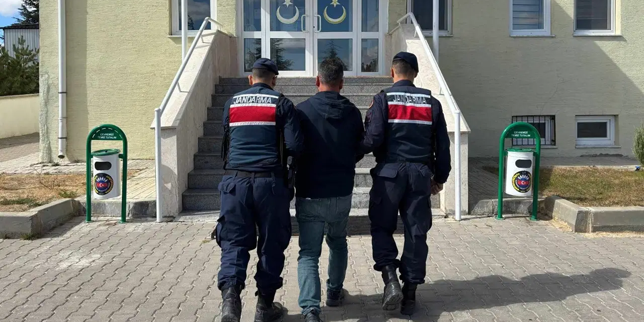 İstanbul merkezli FETÖ operasyonu: Gözaltına alınan 5 doktor tutuklandı