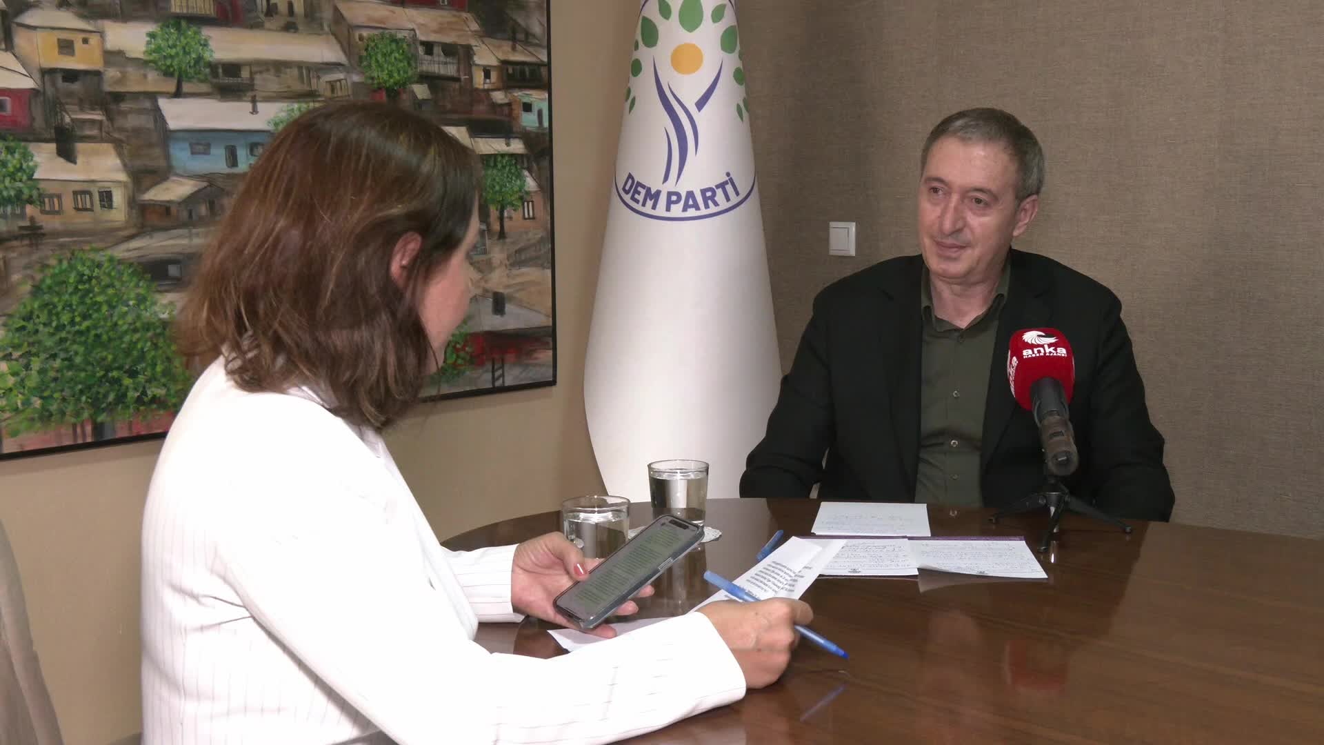 Tuncer Bakırhan'dan 'süreç' değerlendirmesi: "Bu bir taviz değildir, Sayın Öcalan'a gitmek kimseyi küçültmez"