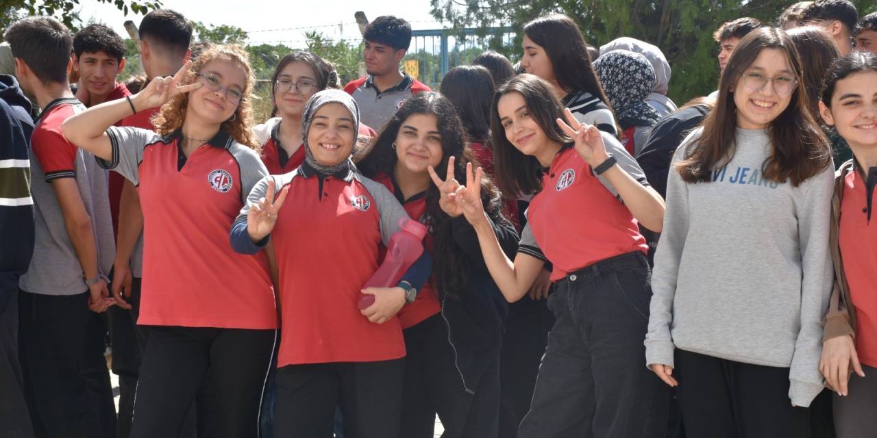 Germencik Belediyesi Sokak Hayvanları Tedavi ve Rehabilitasyon Merkezi’ne öğrencilerden anlamlı bağış